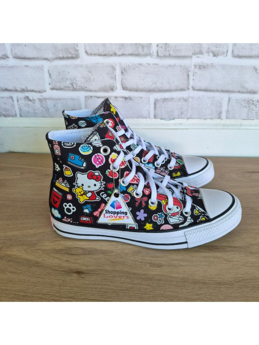 ⭐Converse x Hello Kitty & Friends Hi Size 5 Men's shoes Sneakers Black A20332C